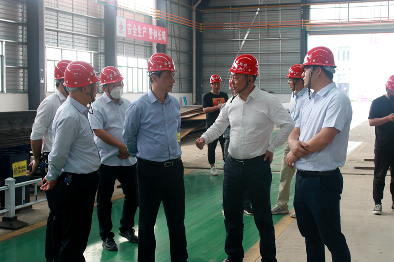 蕪湖市住建局黨委書(shū)記、局長(zhǎng)朱發(fā)沐一行到安徽建工鋼構(gòu)智能制造有限公司調(diào)研2
