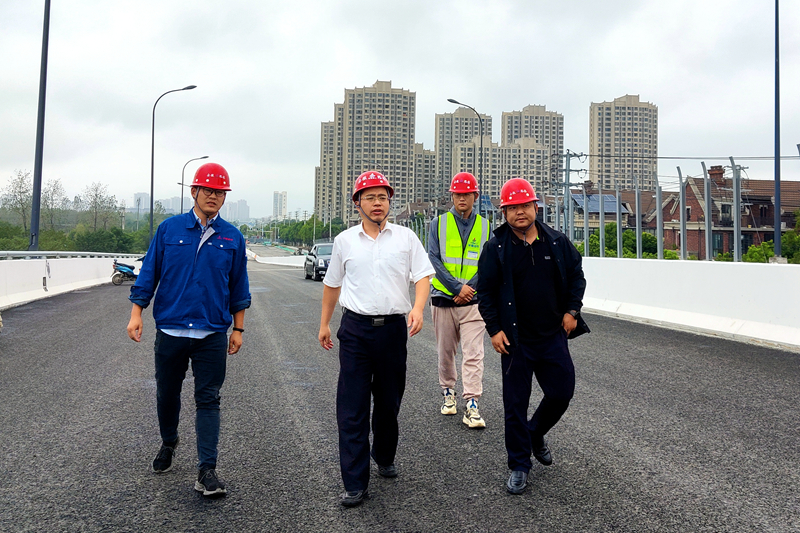 公司黨委書記、董事長錢申春調(diào)研西二環(huán)項目建設(shè)推進工作2
